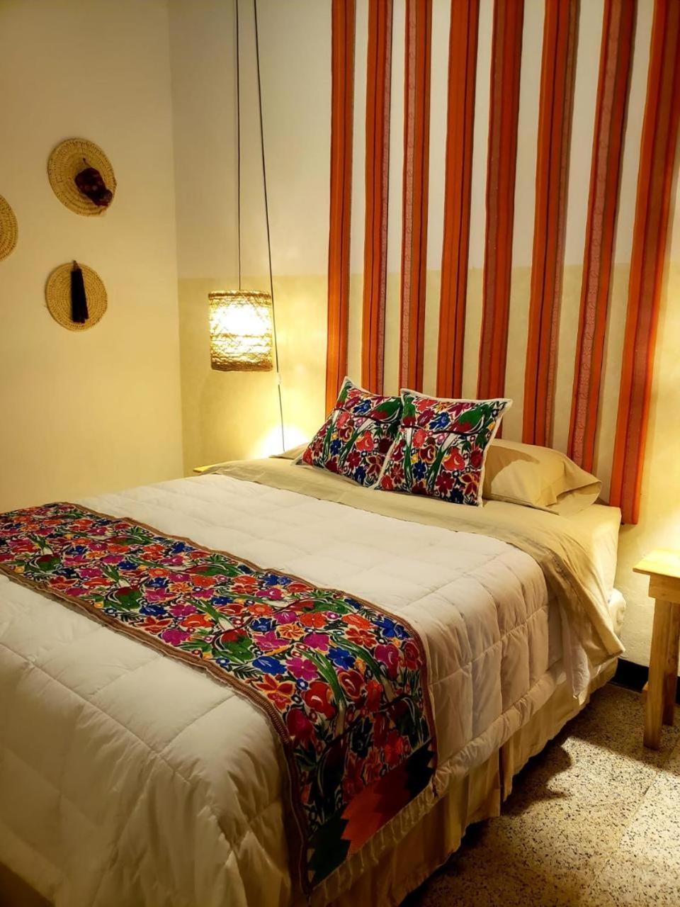 Luna Maya Boutique Hotel Antigua Exterior photo