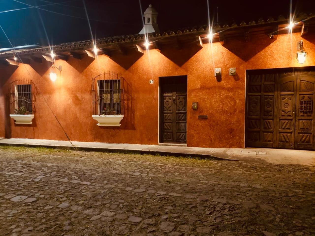 Luna Maya Boutique Hotel Antigua Exterior photo
