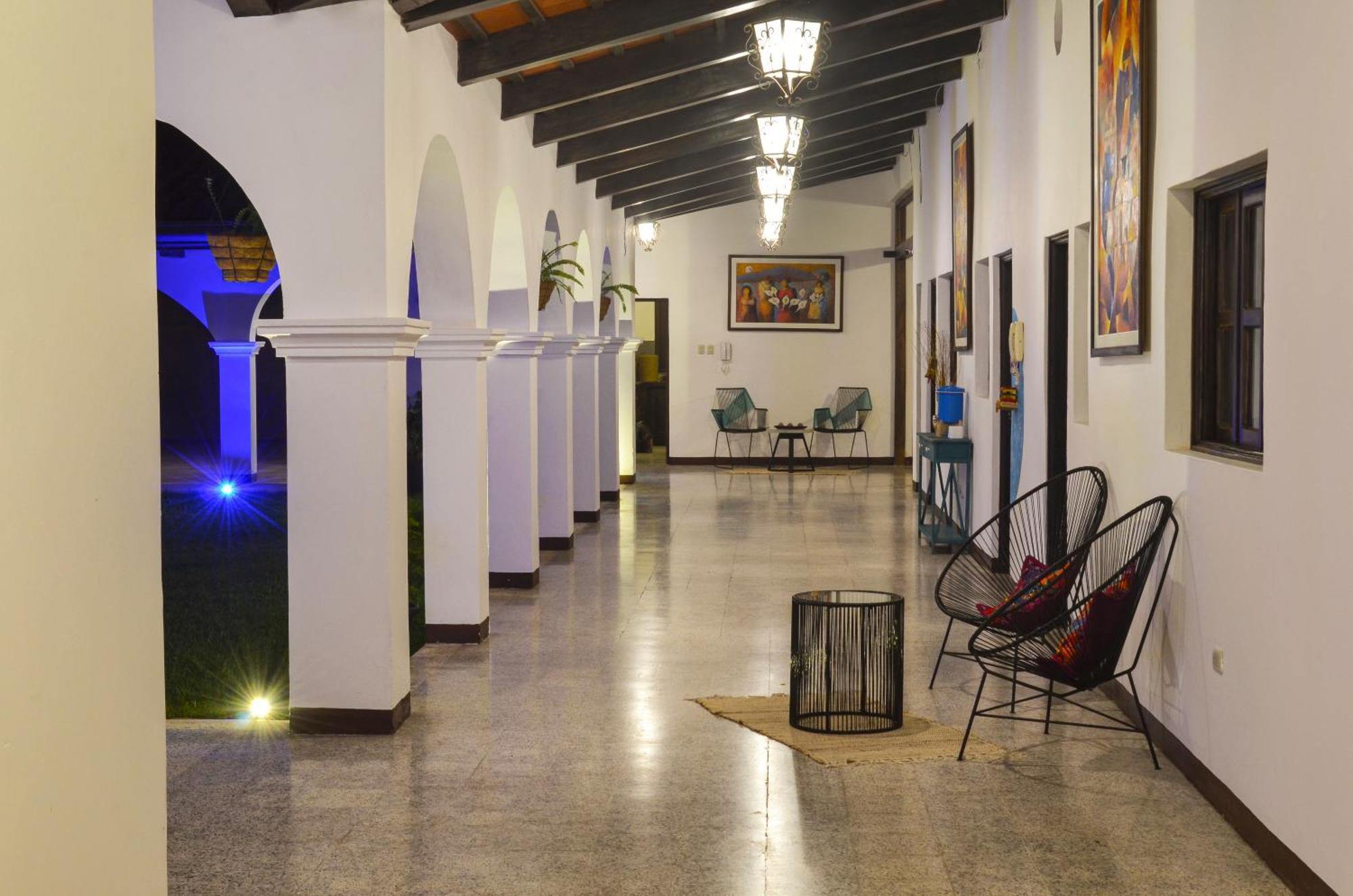Luna Maya Boutique Hotel Antigua Exterior photo